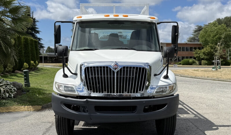 
								2011 International 4300 full									
