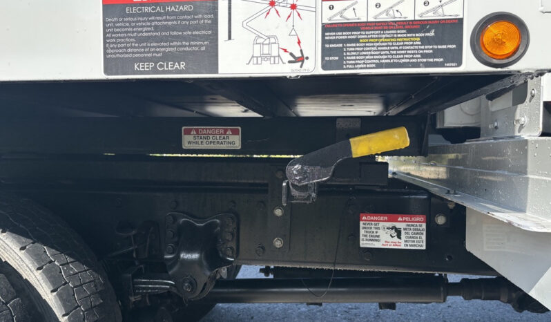 
								2019 Freightliner M2 106 full									