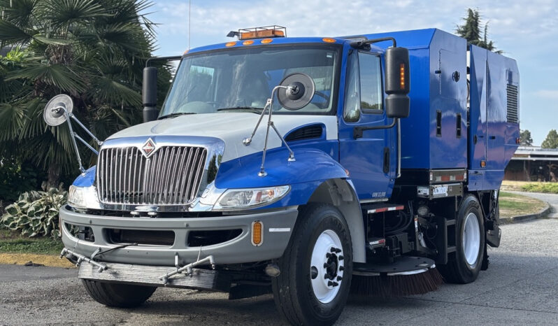 
								2014 International DuraStar full									