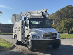 
										2005 Freightliner M2 106 full									