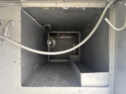 
										2005 Freightliner M2 106 full									
