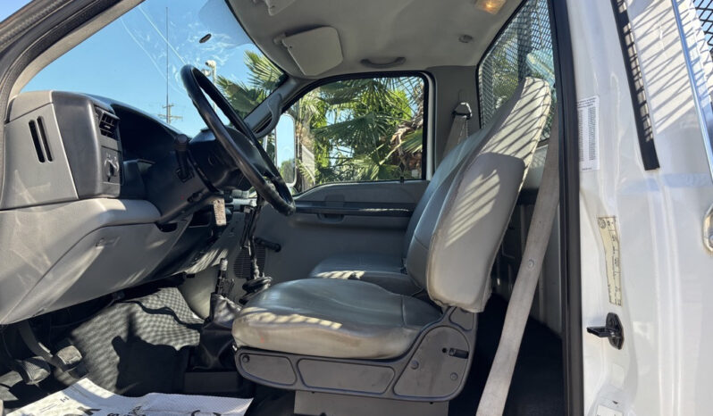 
								2004 Ford F750 full									