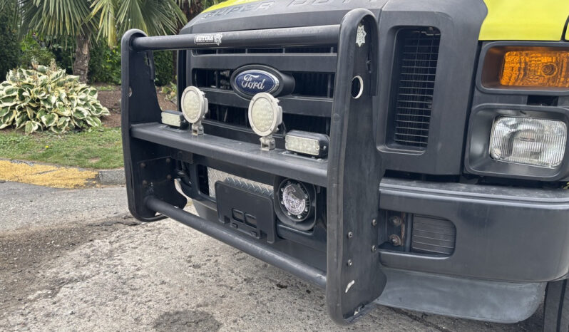 
								2010 Ford F-550 full									