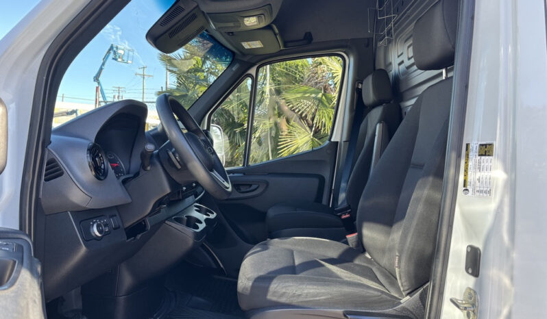 
								2024 Mercedes-Benz Sprinter full									