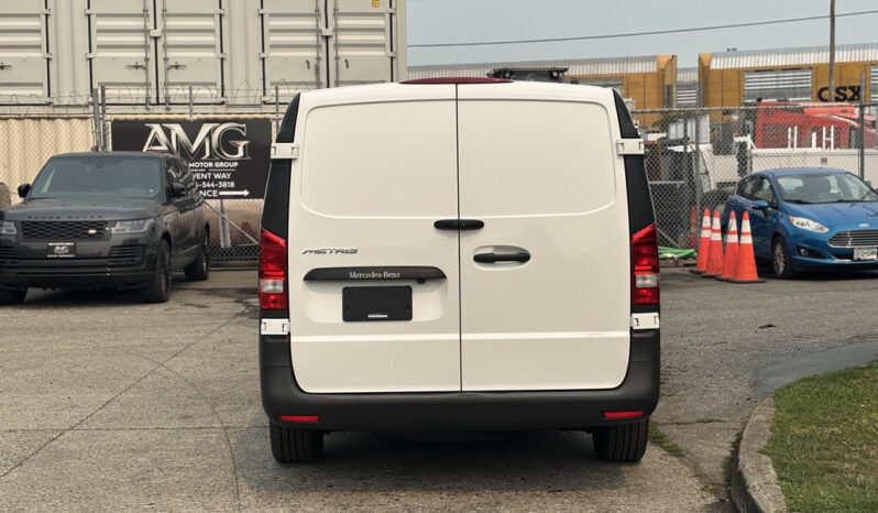 
								2022 Mercedes-Benz Metris full									