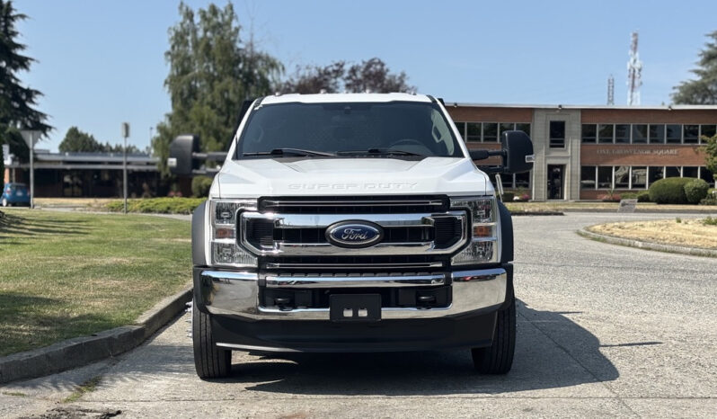 
								2022 Ford F-550 Super Duty full									