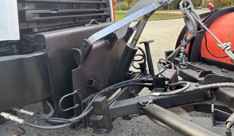 
								2013 Freightliner 114SD full									