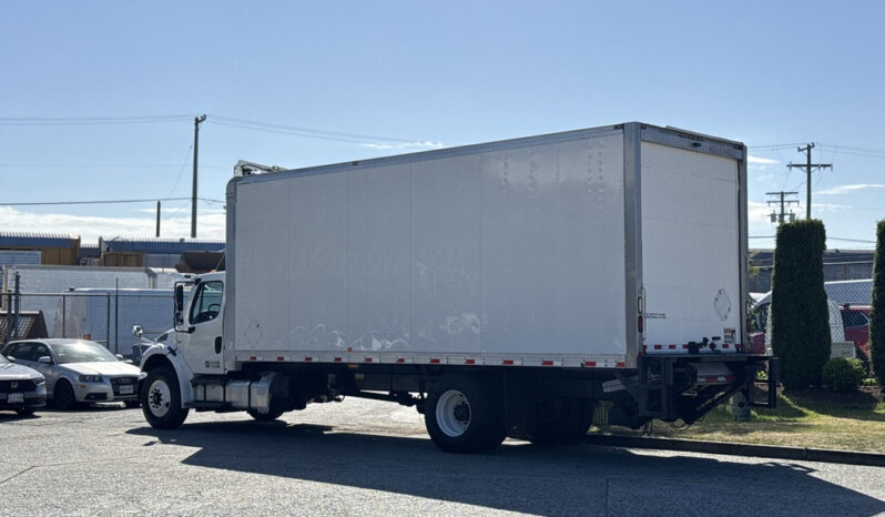 
								2015 Freightliner M2 106 full									