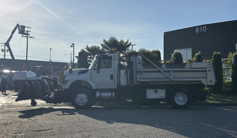 
								2011 International 7500 full									