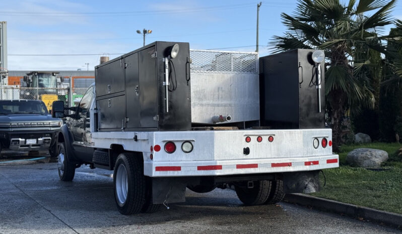 
								2008 Ford F-550 full									