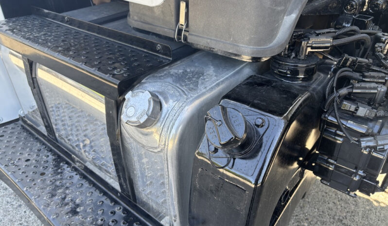 
								2014 Freightliner M2 106 full									