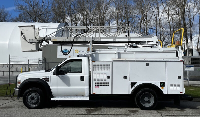 
								2008 Ford F-550 Super Duty full									