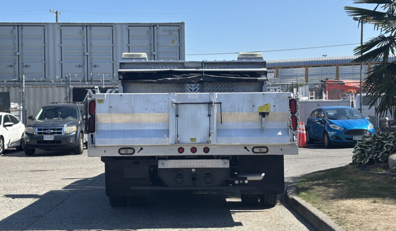 
								2016 Ford F-550 full									