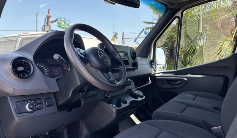 
								2019 Mercedes-Benz Sprinter full									
