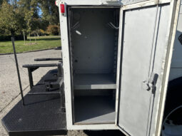 
										2005 Freightliner M2 106 full									