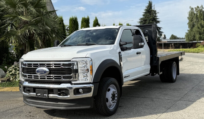 
								2023 Ford F-550 Super Duty full									