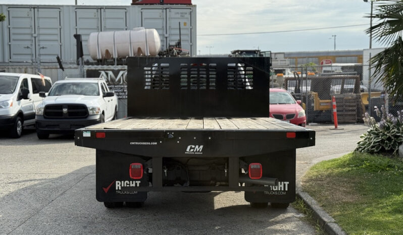 
								2023 Ford F-550 Super Duty full									
