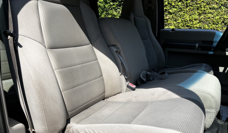 
								2008 Ford F-550 full									