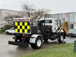
										2016 Freightliner 108SD full									