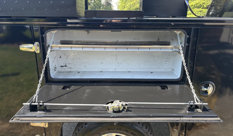 
								2022 Ford F-350 full									