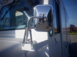 
										2006 Freightliner FS 65 full									