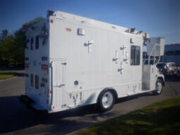 
										2006 Freightliner FS 65 full									