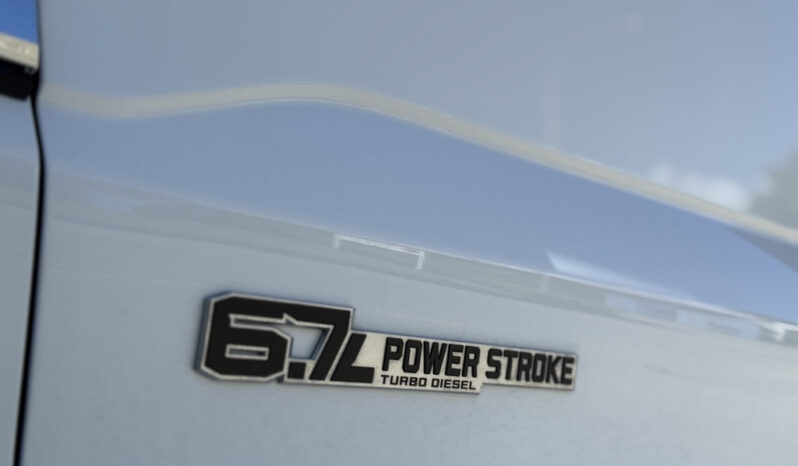 
								2023 Ford F-550 Super Duty full									