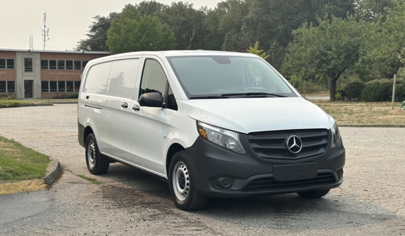
								2022 Mercedes-Benz Metris full									