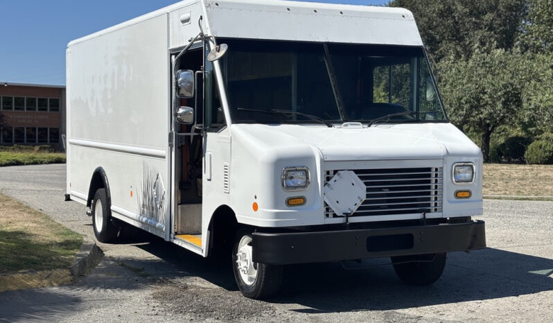 
								2011 Ford E-450 Super Duty full									