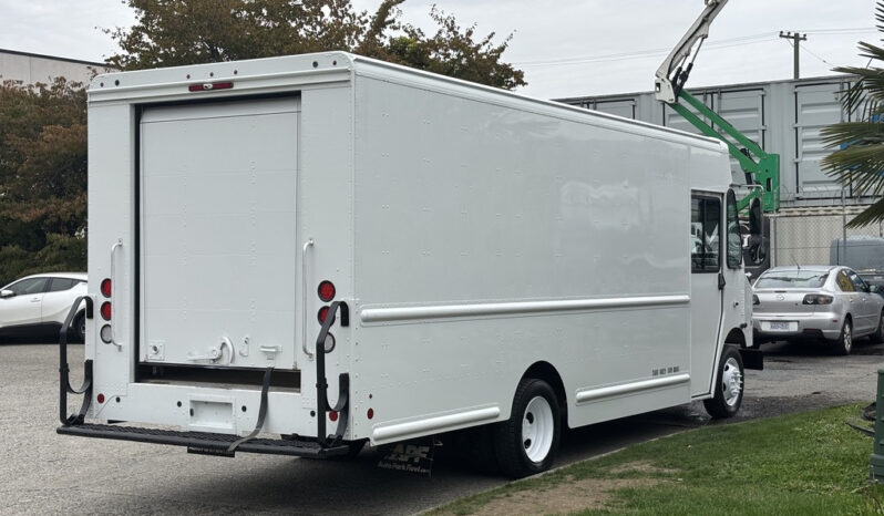 
								2021 Ford Econoline Commercial Chassis full									