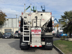 
										2013 Freightliner 114SD full									