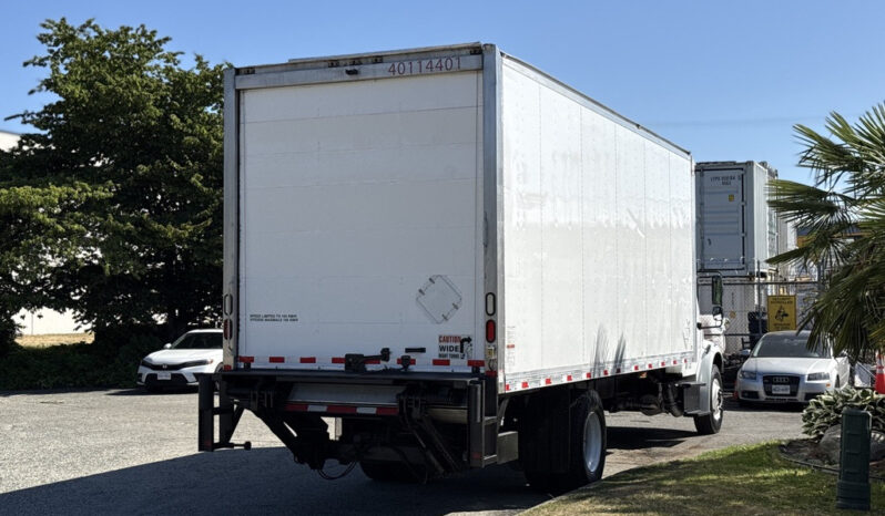 
								2015 Freightliner M2 106 full									