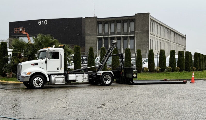 
								2020 Peterbilt 330 full									