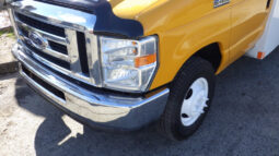 
										2015 Ford E-450 Super Duty full									