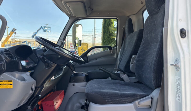 
								2018 Hino 195 full									