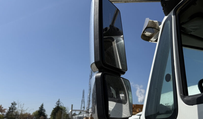 
								2009 International 7500 full									