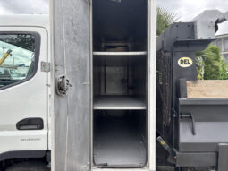 
										2015 Mitsubishi Fuso full									