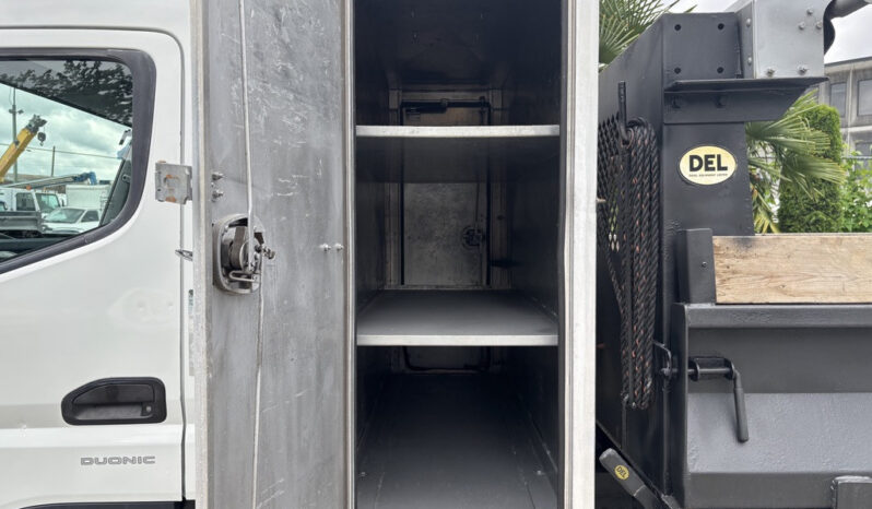 
								2015 Mitsubishi Fuso full									