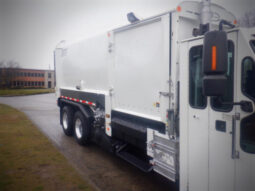 
										2008 International 7400 full									