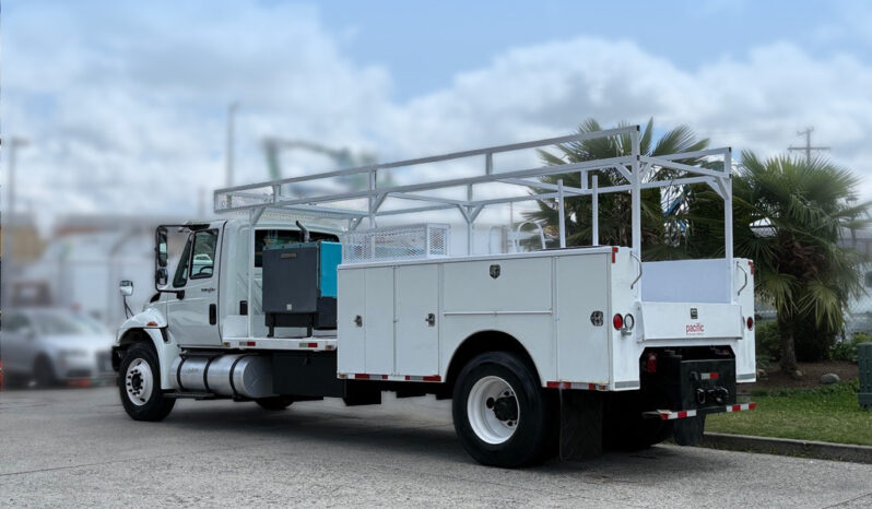 
								2011 International 4300 full									