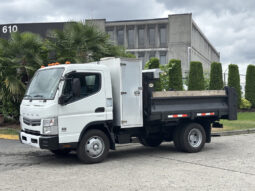 
										2015 Mitsubishi Fuso full									