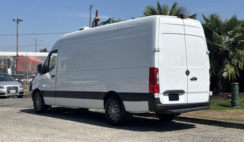 
								2019 Mercedes-Benz Sprinter full									