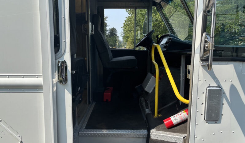 
								2018 Ford E-450 Super Duty full									