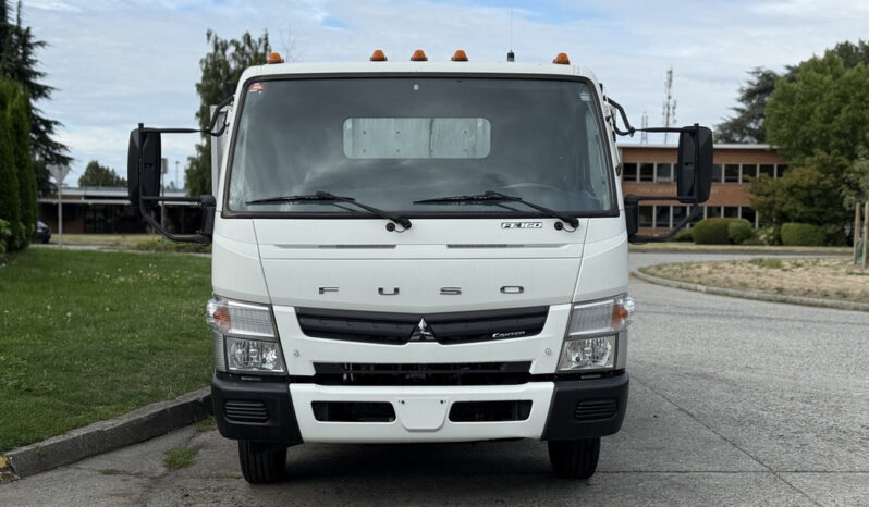 
								2014 Mitsubishi Fuso full									