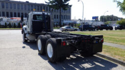 
										2013 International 7400 full									
