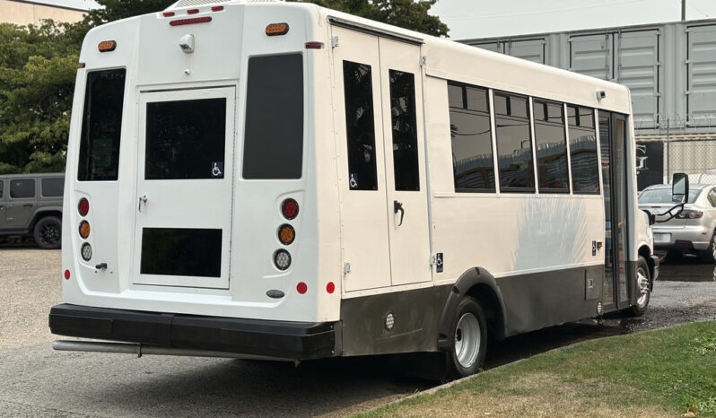 
								2020 Chevrolet Express full									