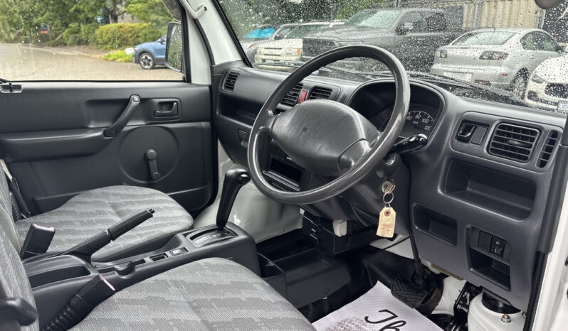 
								2010 Suzuki Carry full									