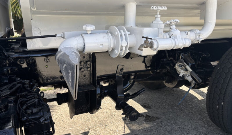 
								2014 Freightliner M2 106 full									