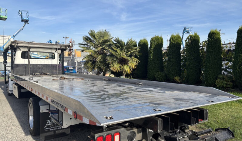 
								2022 Freightliner M2 106 full									