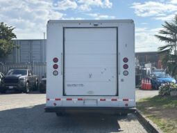 
										2012 Ford E-450 Super Duty full									